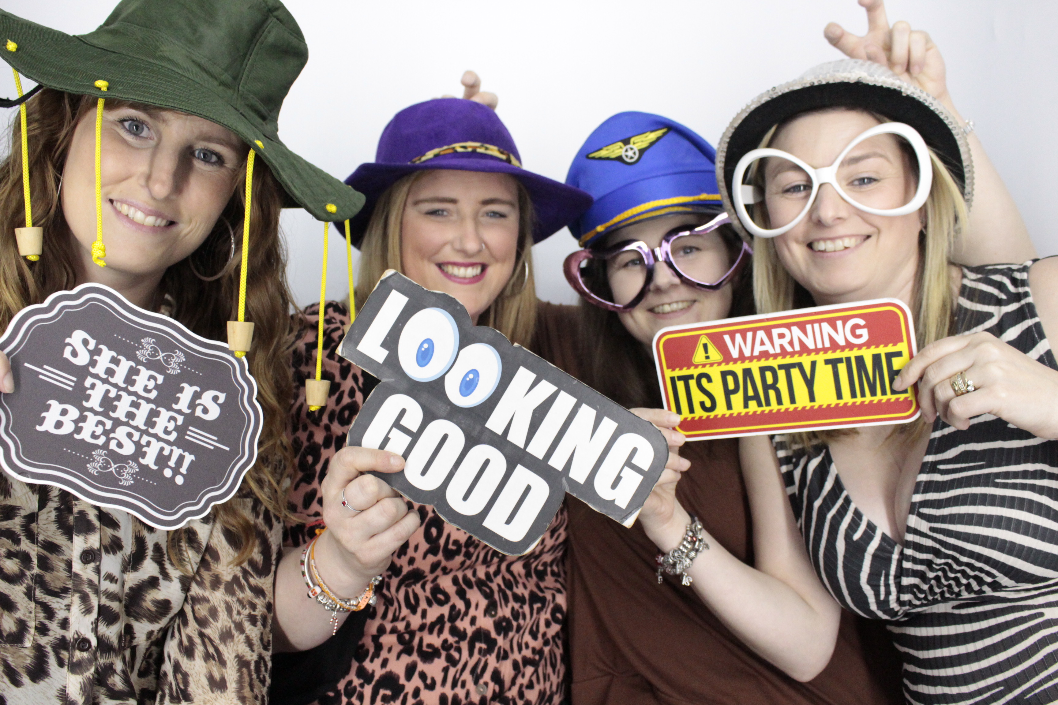 Mandy's 60th  Birthday Party | View more photos from the event at gallery.myphotoboothexperience.co.uk/u/MyPhotoBoothExperienceLtd/Mandys-60th-Birthday-Party